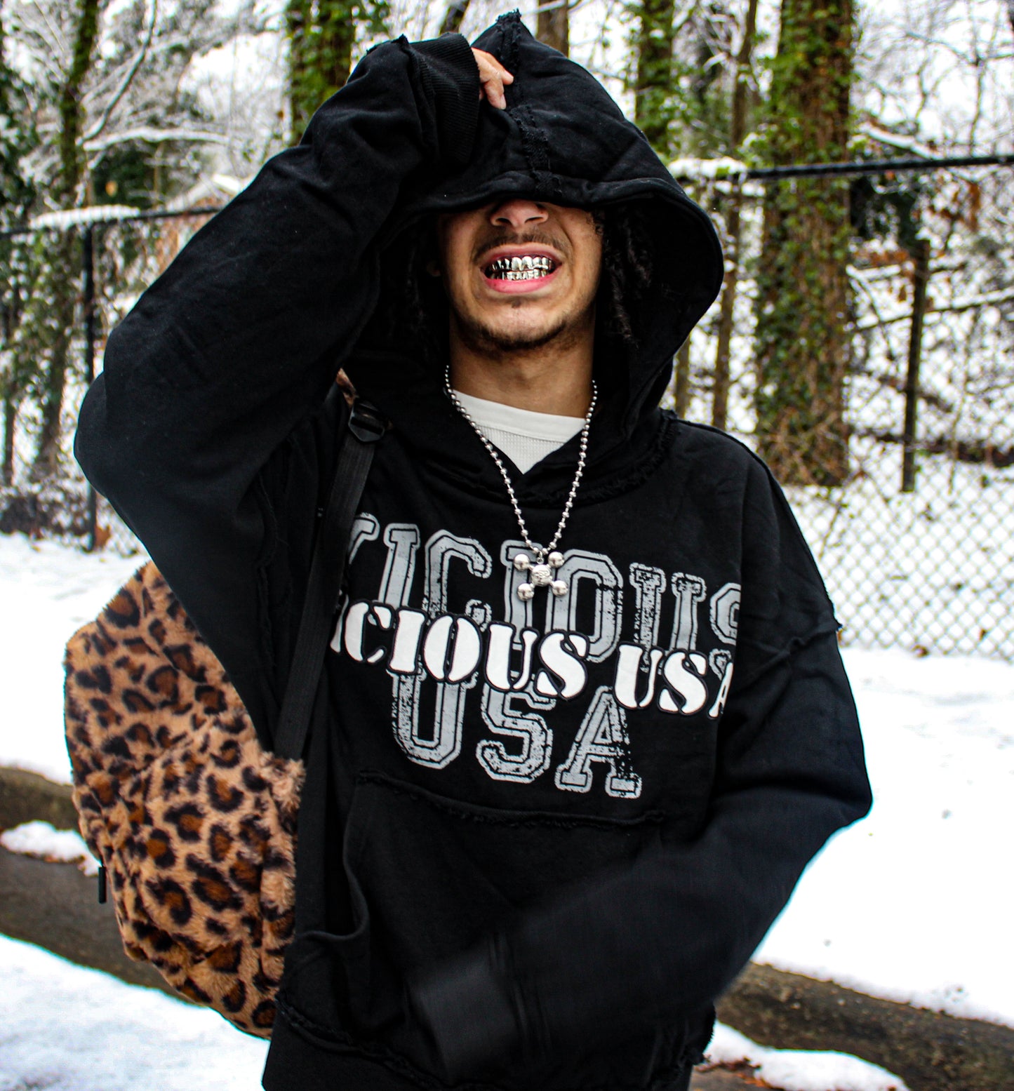 MĪLTIA HOODIE (BLACK)